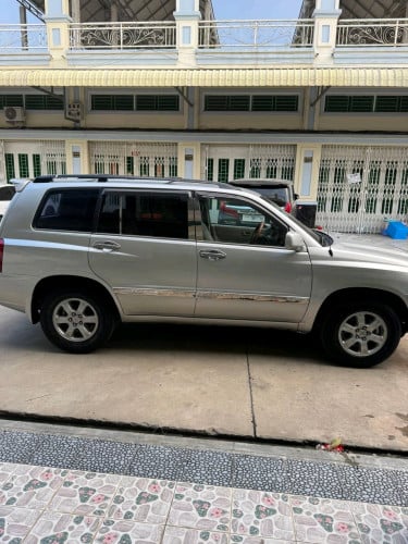 Toyota Highlander 02P1V4