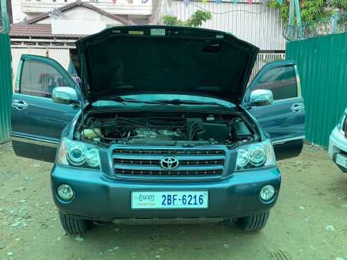 Toyota Highlander 03 V6 ប៉ុង1 លីមីធីត