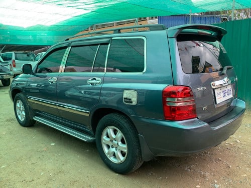 Toyota Highlander 03 V6 ប៉ុង1 លីមីធីត