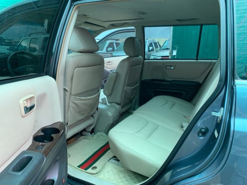 Toyota Highlander 03 V6 ប៉ុង1 លីមីធីត