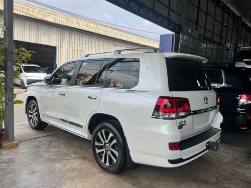 Toyota LANDCRUISER GXR 2019 Grand Touring ម្ចាស់ដើមទិញថ្មី. ឈ្នាន់អូតូ+ទ្វាបុឺត