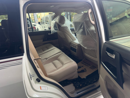 Toyota LANDCRUISER GXR 2019 Grand Touring ម្ចាស់ដើមទិញថ្មី. ឈ្នាន់អូតូ+ទ្វាបុឺត