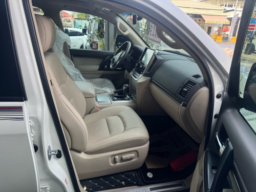 Toyota LANDCRUISER GXR 2019 Grand Touring ម្ចាស់ដើមទិញថ្មី. ឈ្នាន់អូតូ+ទ្វាបុឺត