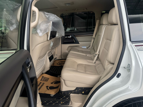 Toyota LANDCRUISER GXR 2019 Grand Touring ម្ចាស់ដើមទិញថ្មី. ឈ្នាន់អូតូ+ទ្វាបុឺត
