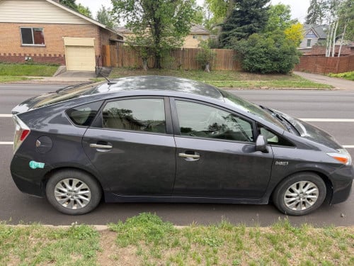 Toyota Prius 2014 Plug-in ឡានស្អាតខាង California