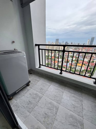 Uk plaza condo for rent