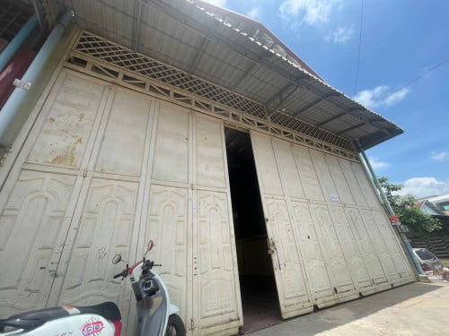 Warehouse For Rent