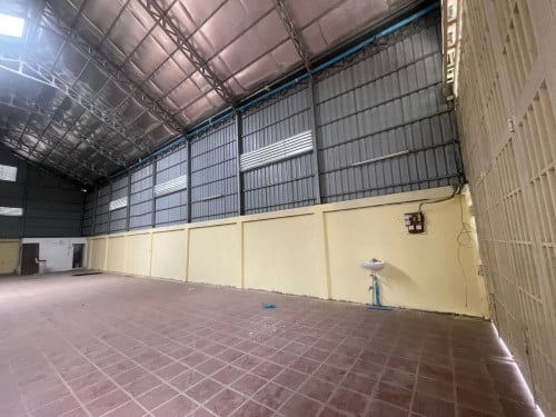 Warehouse For Rent