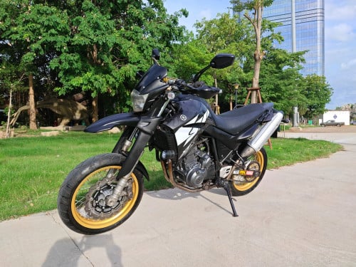 Yamaha XT660X