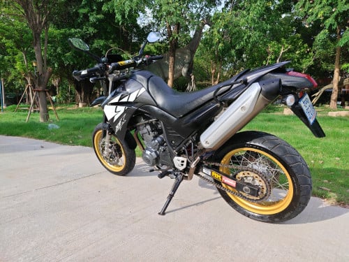 Yamaha XT660X