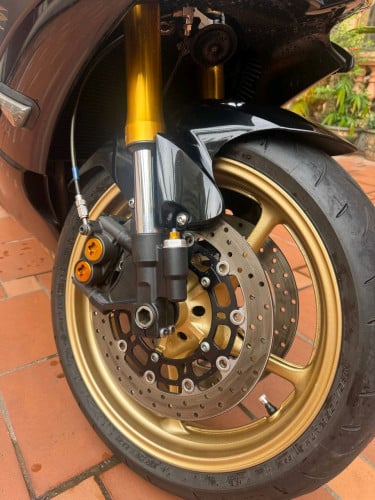 YAMAHA YZF R6