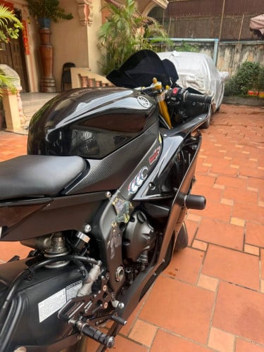 YAMAHA YZF R6
