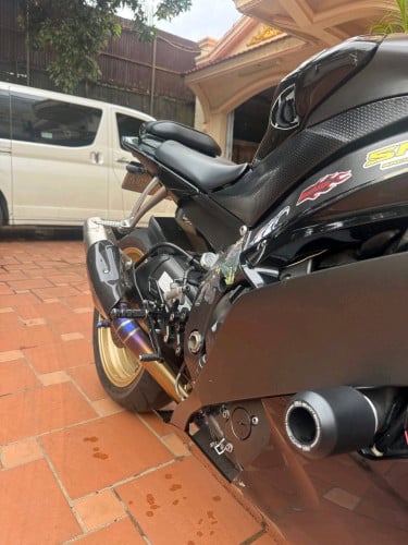 YAMAHA YZF R6