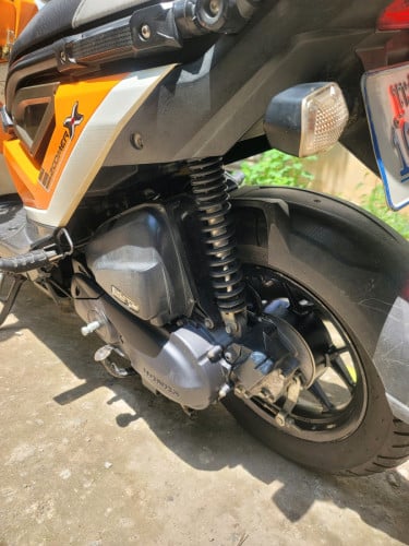 Zoomer 018មាន កាតគ្រីត្រឹមត្រូវ