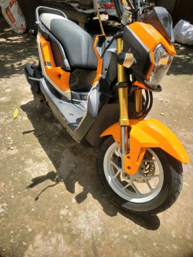 Zoomer 018មាន កាតគ្រីត្រឹមត្រូវ