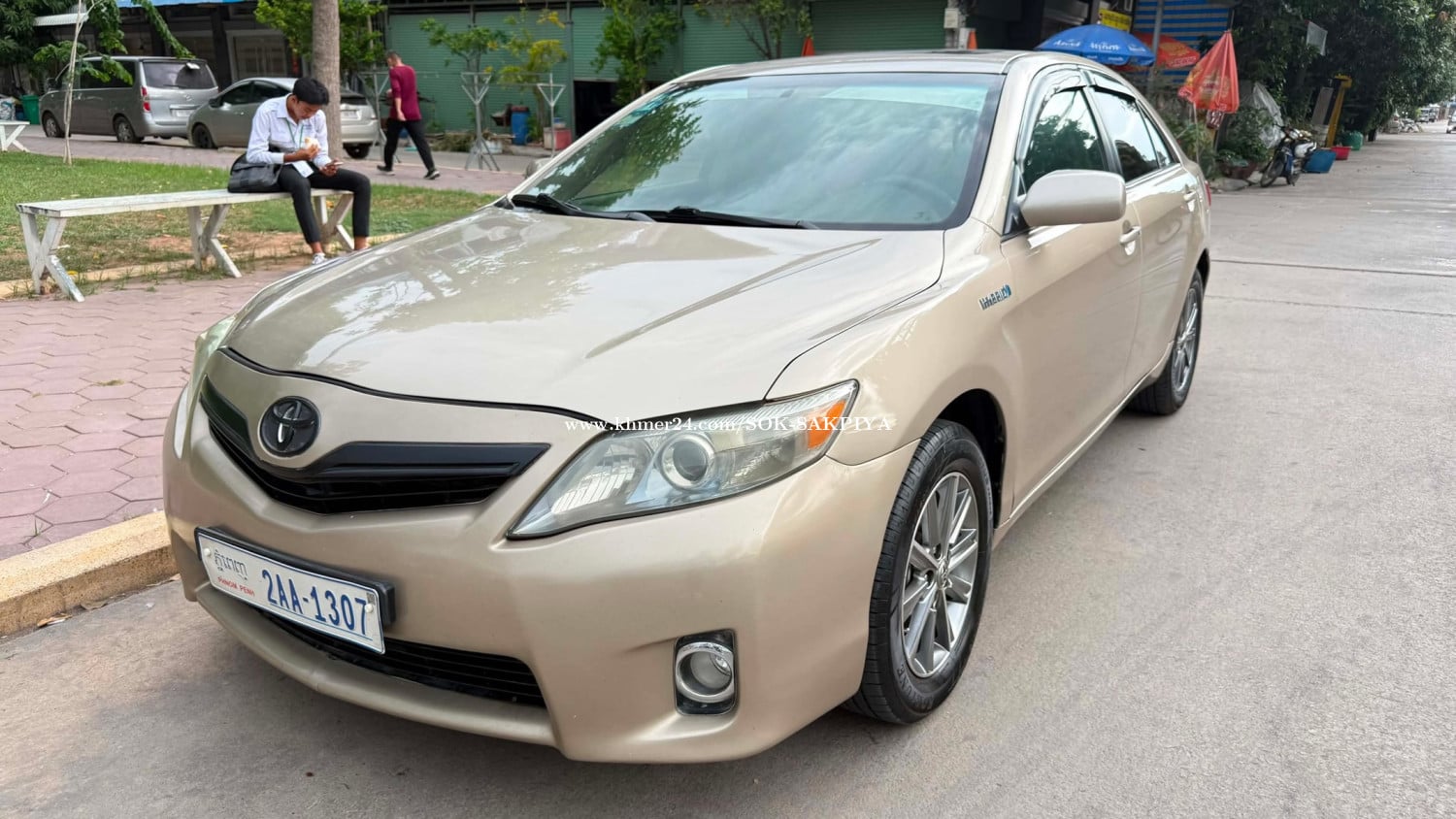 Toyota Camry hybrid 08