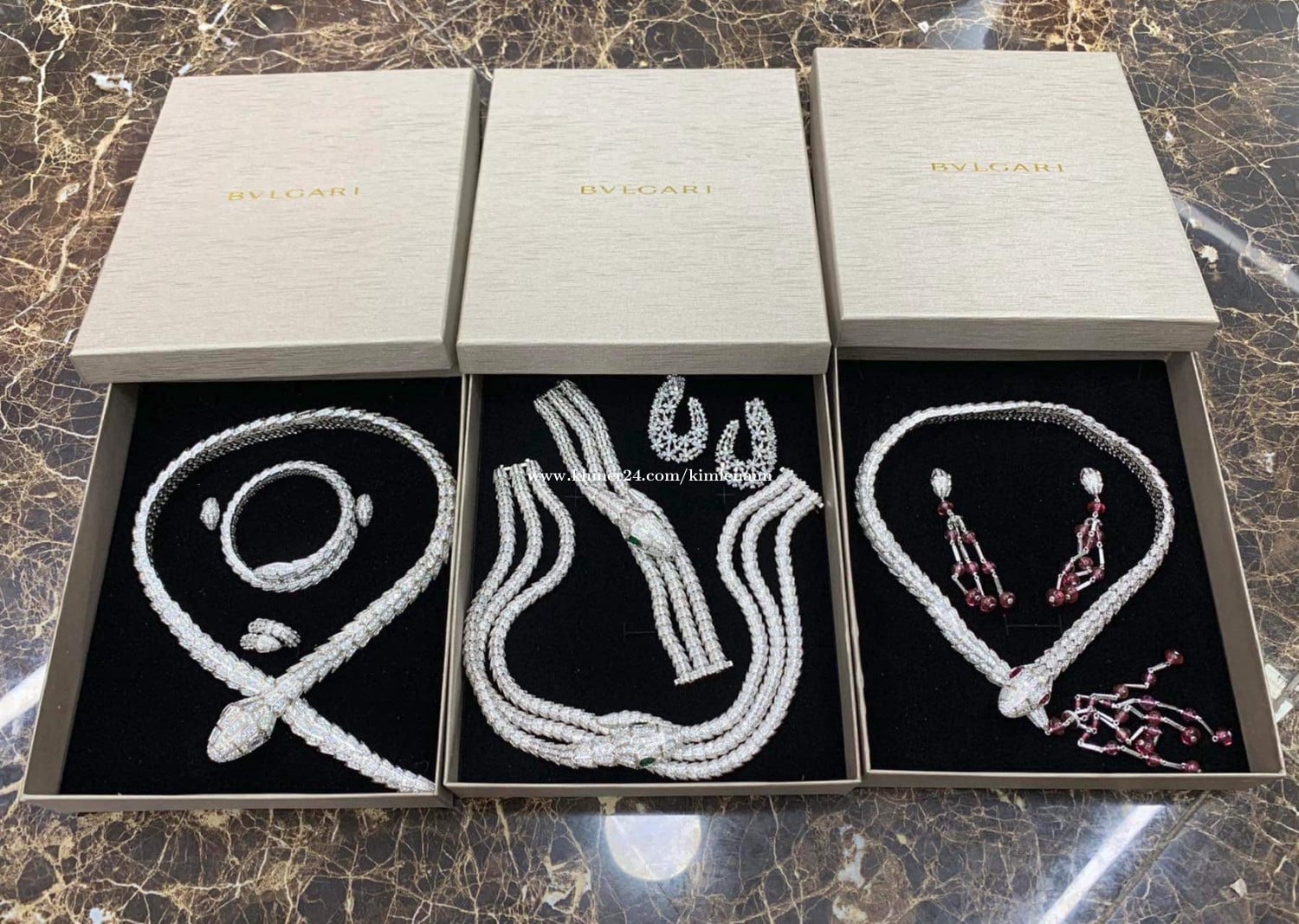 គ្រឿងសម្រាប់កម្មវិធីធំ