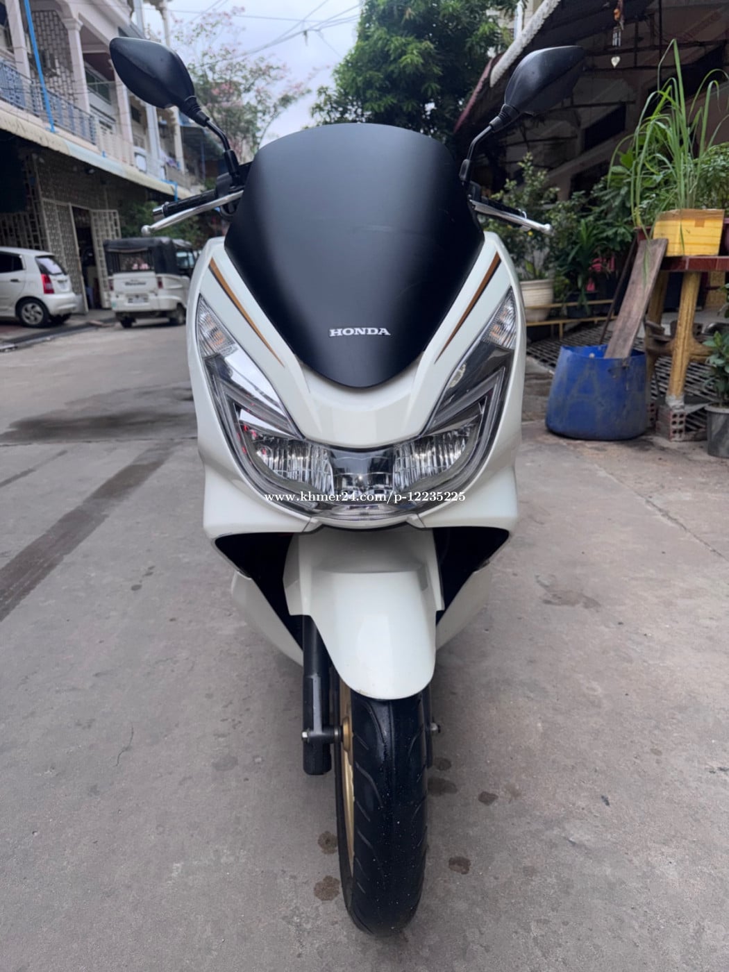 ម៉ូតូផ្ទាល់ខ្លួន(កាតគ្រីឈ្មោះខ្លួនឯងផ្ទាល់)