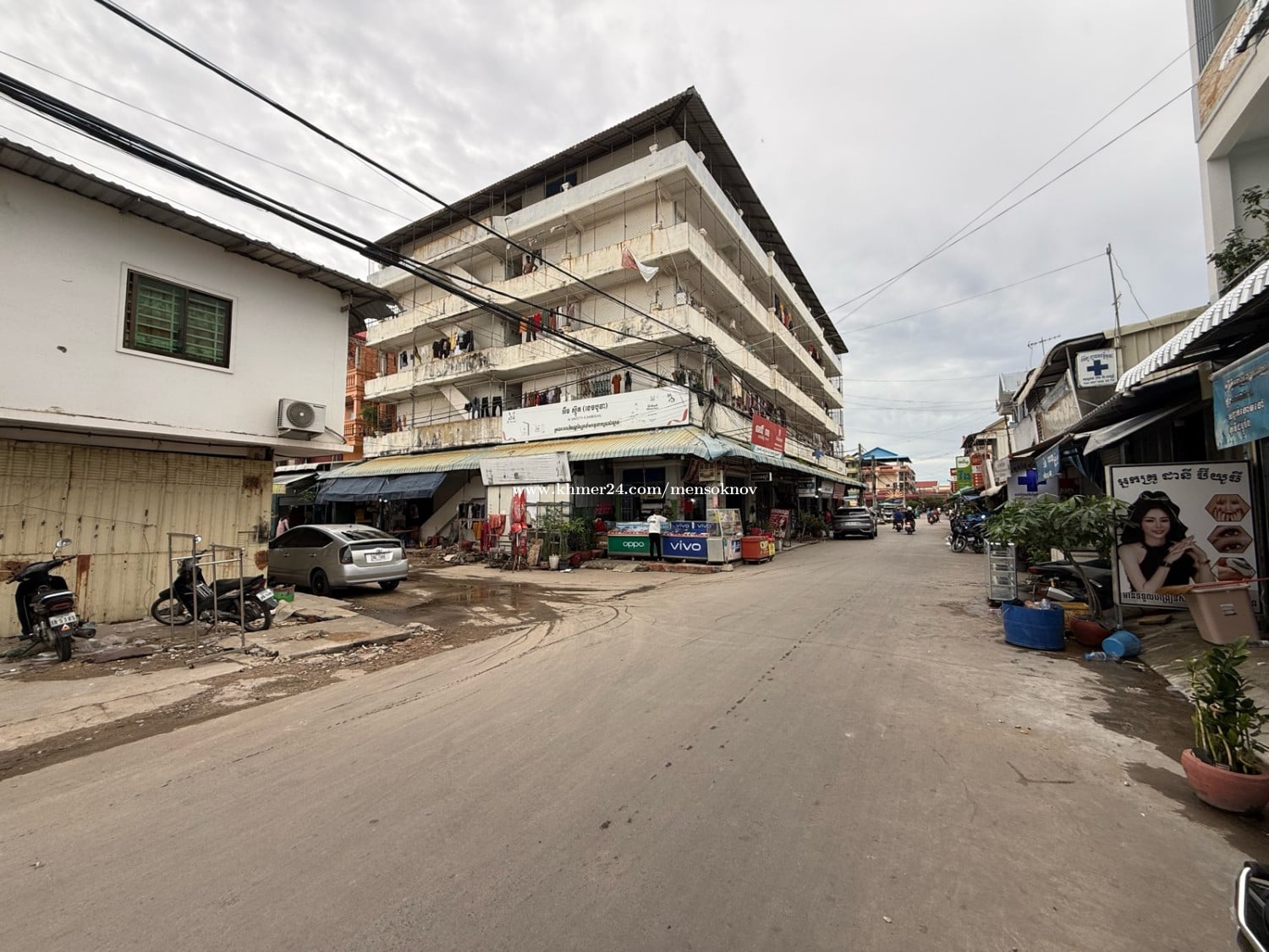 អគាបន្ទប់ជួលលក់នៅចោមចៅ