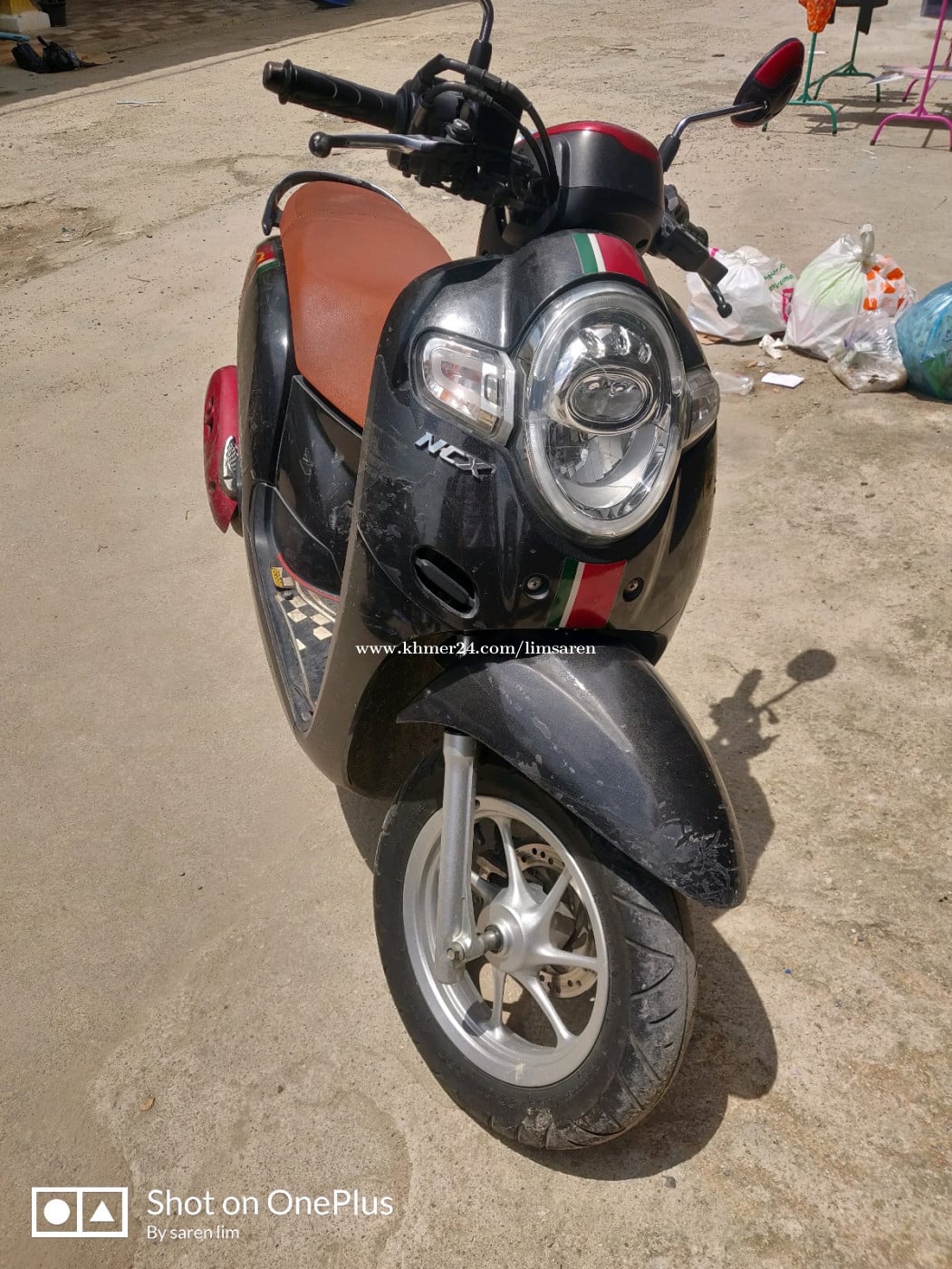 ម៉ូតូលក់