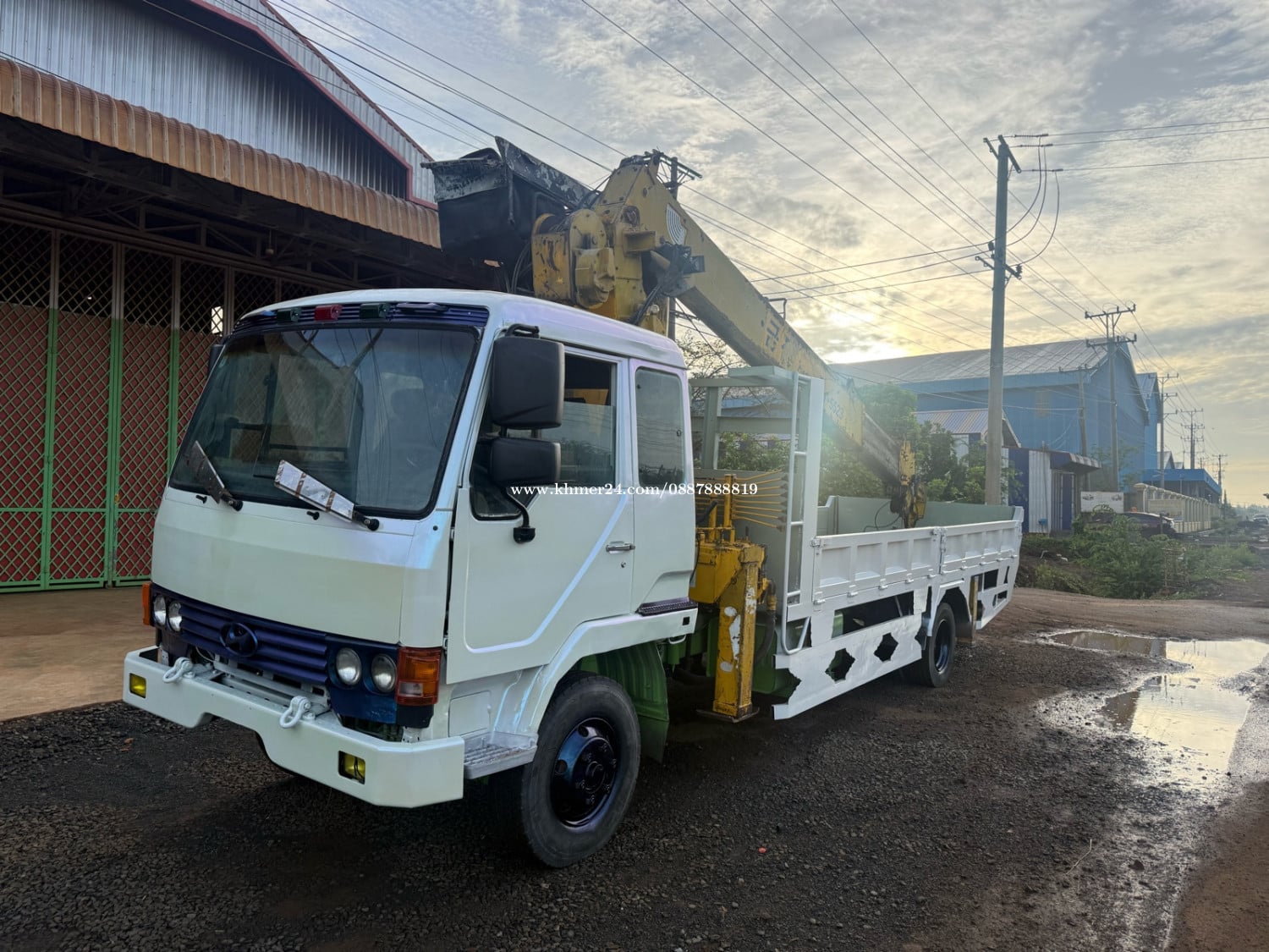 ឡានស្ទូច ឆ្នាំ1996 ក្រដាស់ពន្ធឃ្លាំង