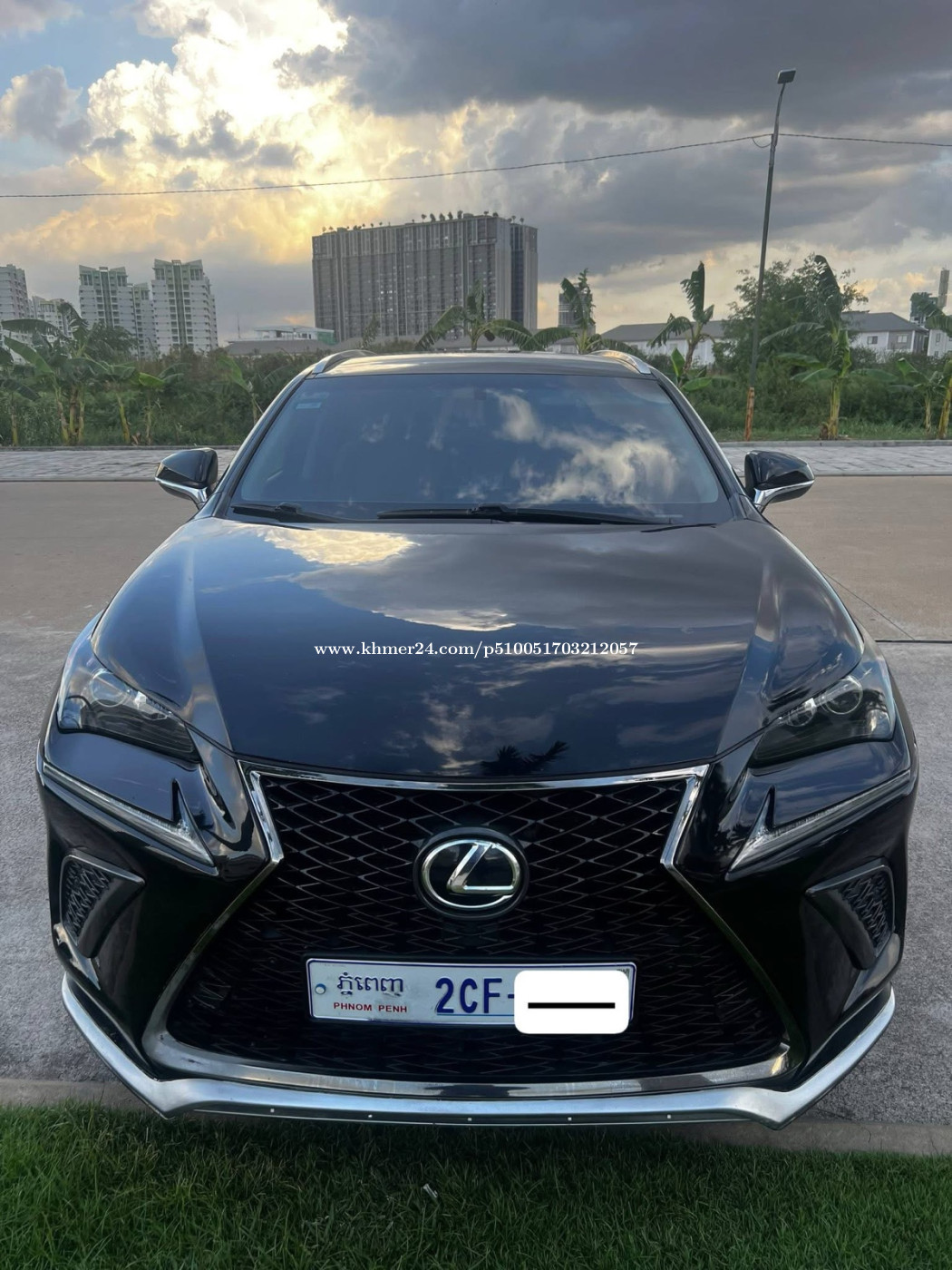 ឡានNX200T សម្រាប់ជួលខែ 1350$ មានធានារ៉ាប់រងនឹងសេវាថែទាំ