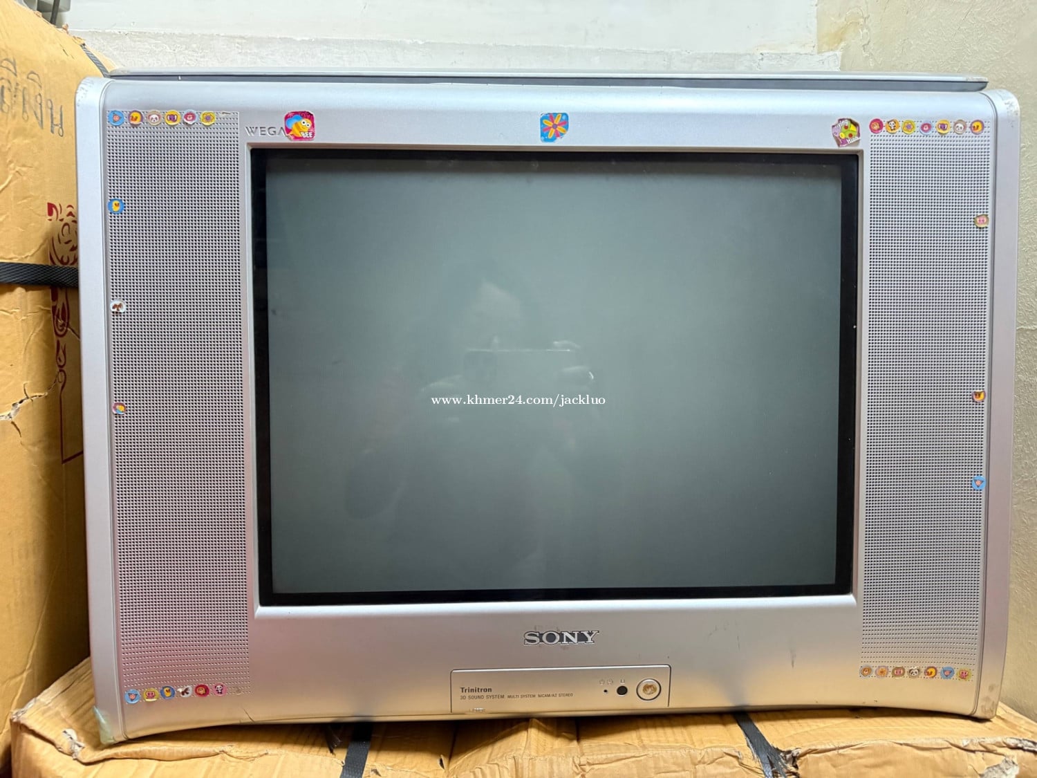 ទូរទស្សន៍ Sony 21អ៊ីង