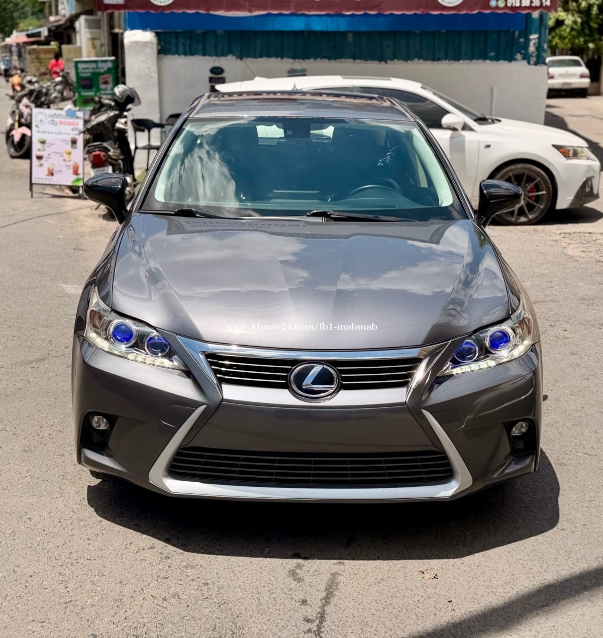 2014 CT200h full premium