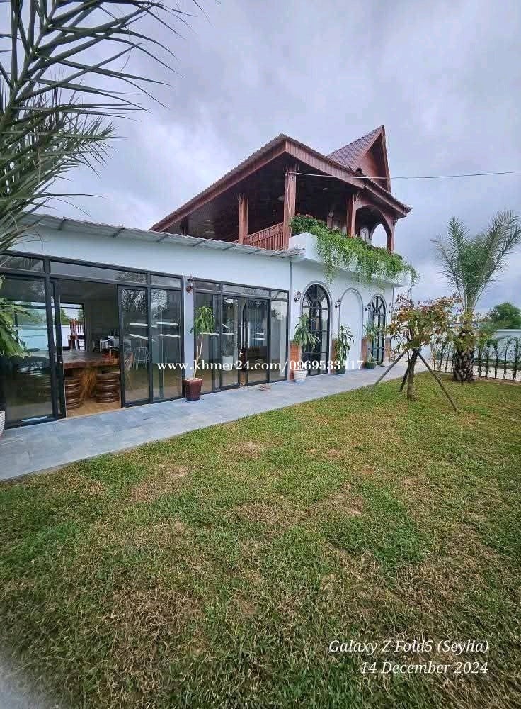 A private villa with pool for rent in Kampot