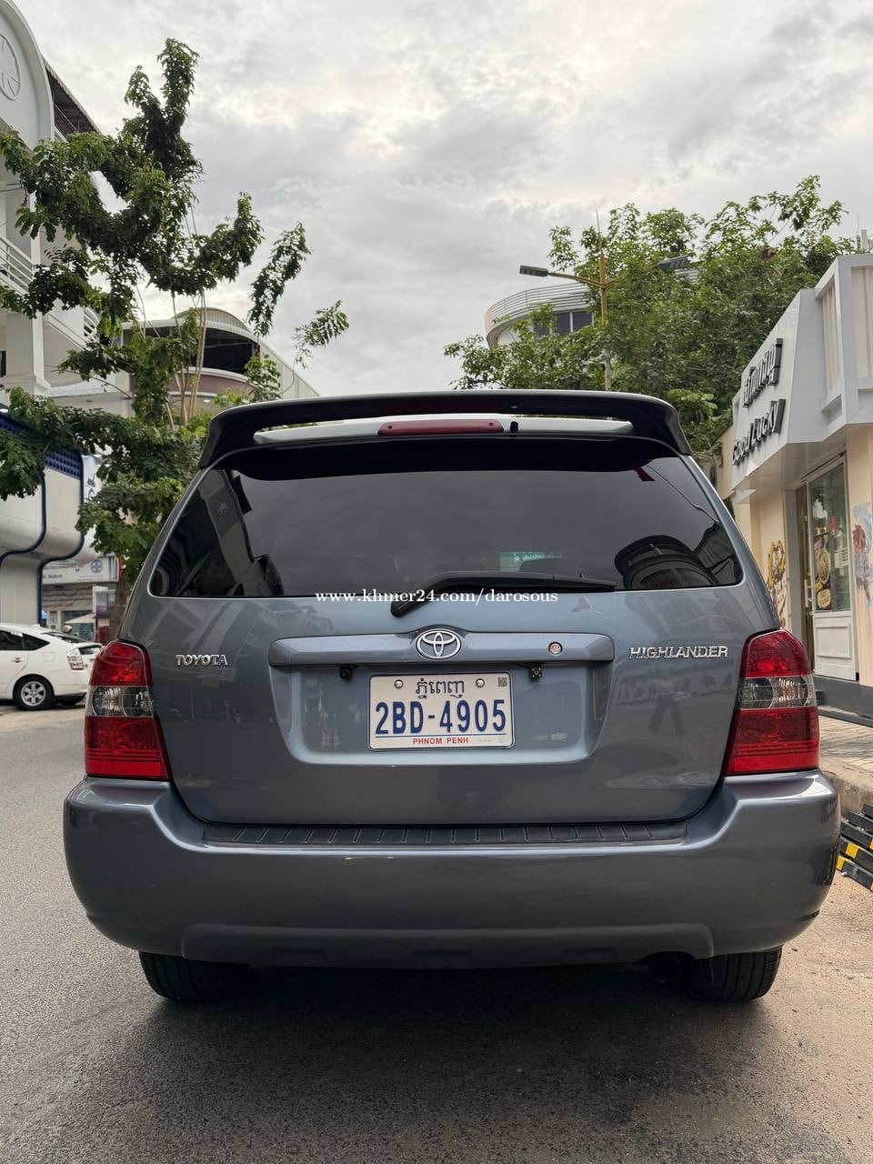 Highlander04v4ប៉ុង1កៅអីបីជួរ ថ្មីមិនដែលជួប