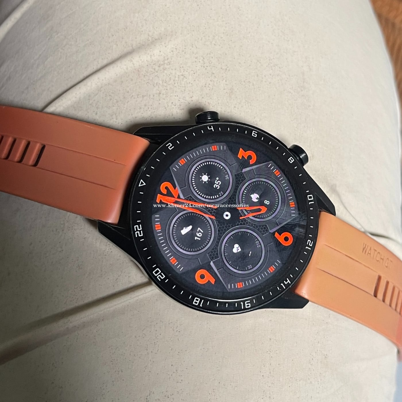 Huawei GT 2 អេក្រង់ OLED 50m water resistant