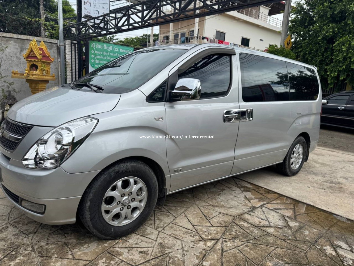 HYUNDAI Starex 2009 For Rent /出租