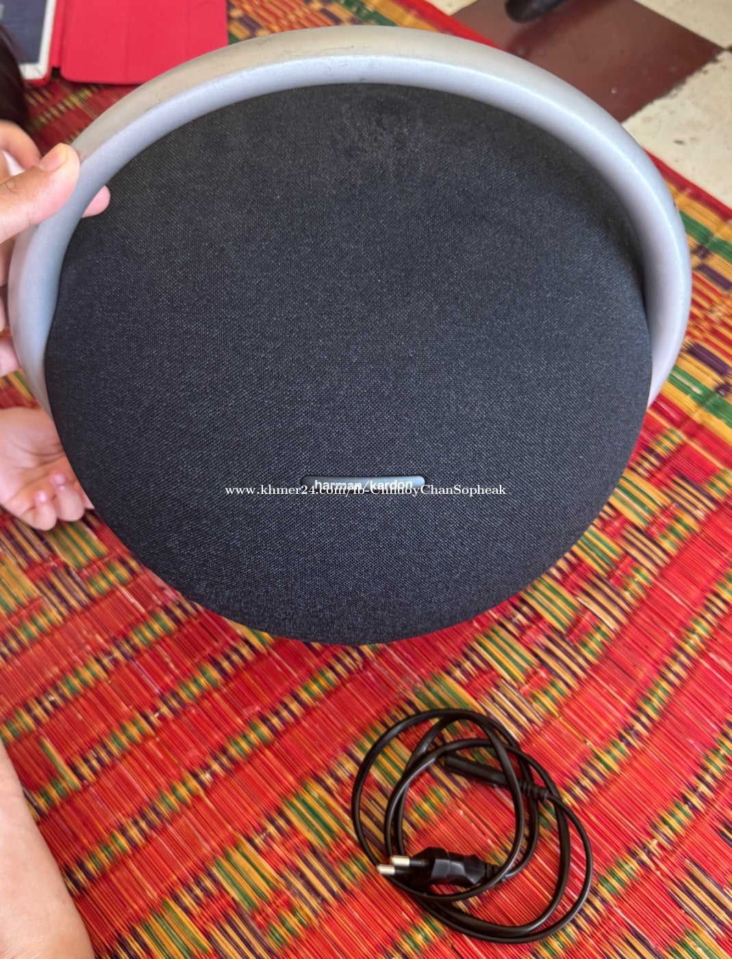 I want to sale premium speaker brand ( Harman Kardon Onyx Studio 8 )