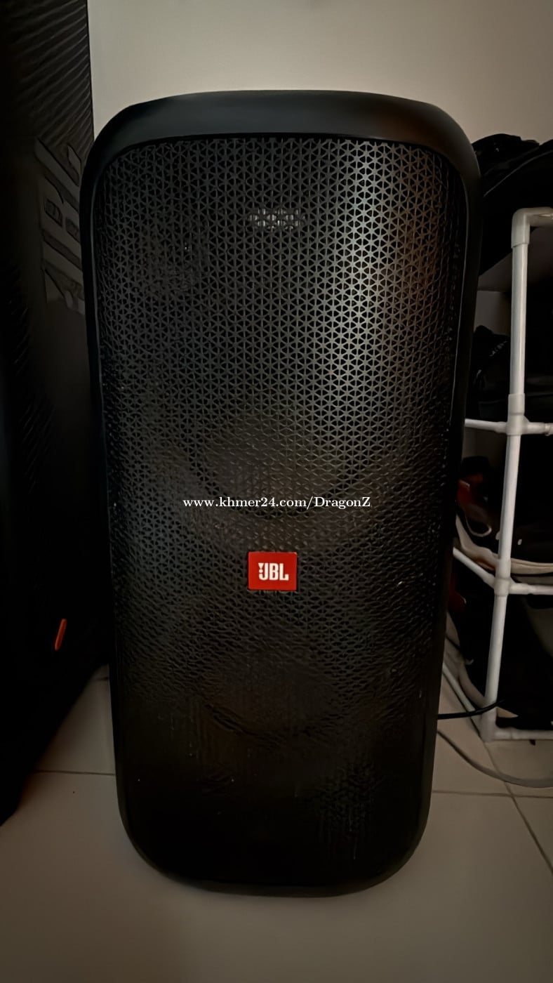 JBL Party Box 100 នៅថ្មីស្អាត លក់ព្រោះមិនសូវបានប្រើព្រោះមាន Speaker ច្រើន