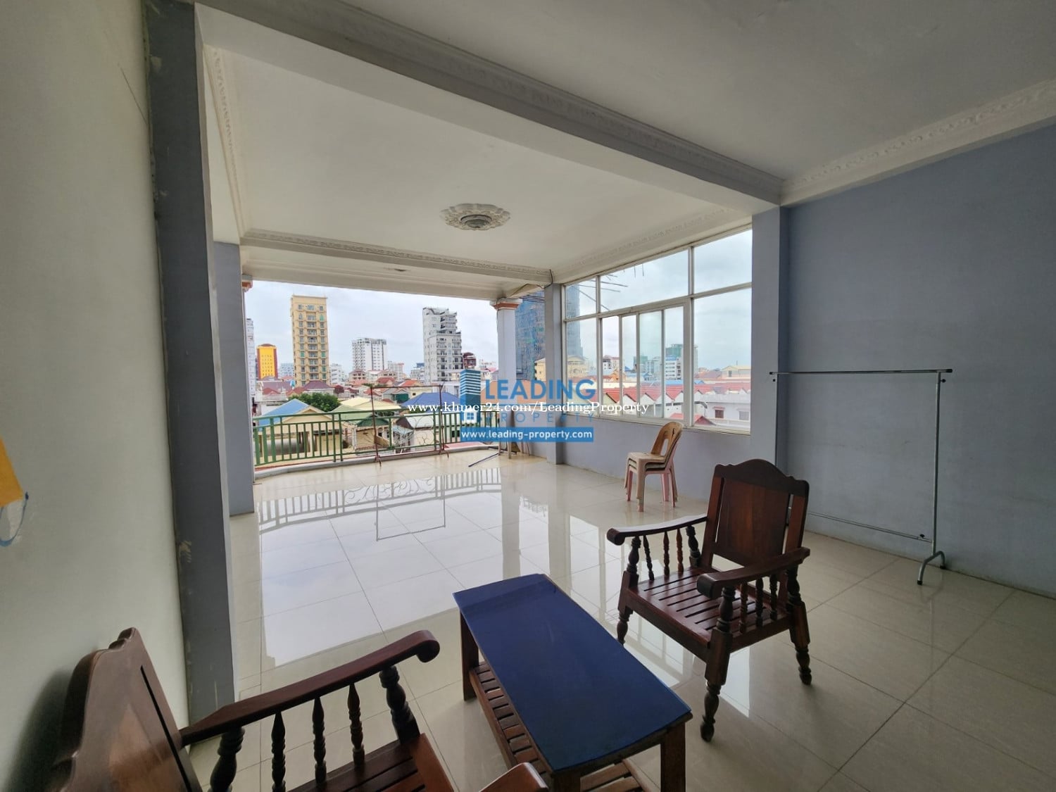 N623 | Top Floor Private Big Balcony 1 Bedroom Near Russian Market For Rent