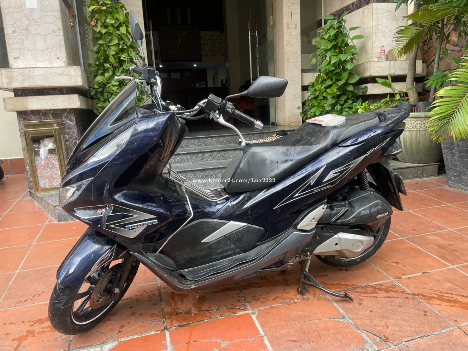 PCX018 មានកាតគ្រីត្រឹមត្រូវ ម៉ាសុីនស្អាត