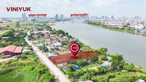 ដីលក់ ជាប់មានទន្លេ !