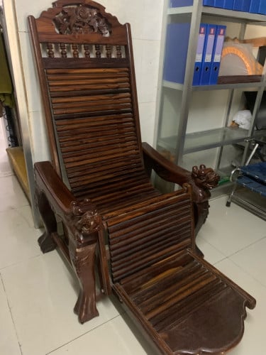 កៅអីឈើ នាងនួន និង ក្រញូង