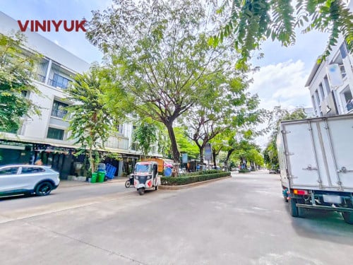 ផ្ទះអាជីវកម្ម សម្រាប់ជួល!!