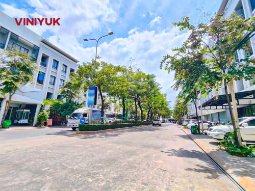 ផ្ទះអាជីវកម្ម សម្រាប់លក់!!
