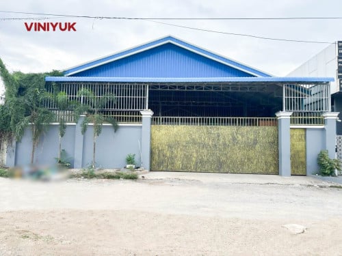 ឃ្លាំង សម្រាប់ជួល !!
