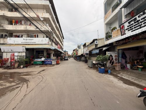 អគាបន្ទប់ជួលលក់នៅចោមចៅ