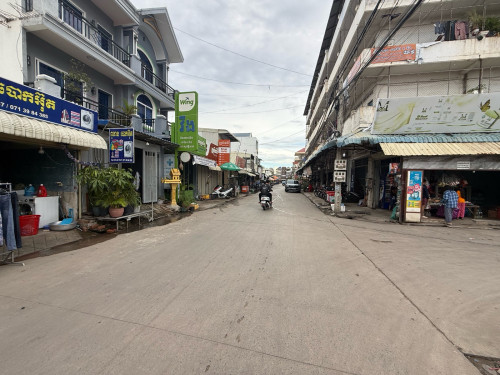 អគាបន្ទប់ជួលលក់នៅចោមចៅ