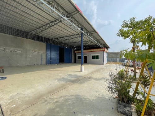 ឃ្លាំងសំរាប់ជួលនៅដង្កោរ