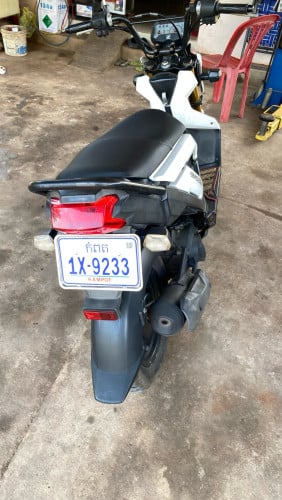 ម៉ូតូសានំុម្ចាស់ដើមផ្ទាល់ឈ្មោះខ្ញំុផ្ទាល់ គ្មានកន្លែងទាស់ សានុំសុិនទាំងអស់