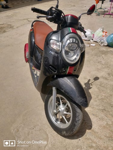 ម៉ូតូលក់