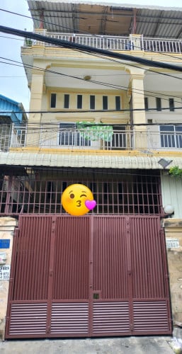 ផ្ទះជួលជាន់ផ្ទាល់ដី អាចប្រកបអាជីវកម្មបាន ទីប្រជុំជន