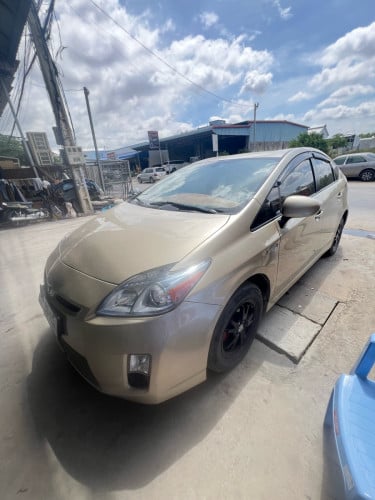 ឡានលក់បងប្អូន010អប់សិនបួន