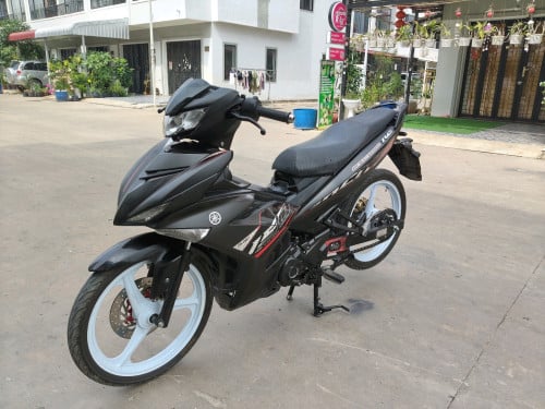 ម៉ូតូស្អាតថ្មីឆ្នាំ022 ម៉ាស៊ីនតាន់អត់កាតទេ