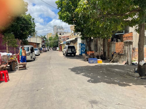 ដីជួល ទំហំ 12.5 m x 15.5 m ទីប្រជំជនតំបន់ ទួលគោក